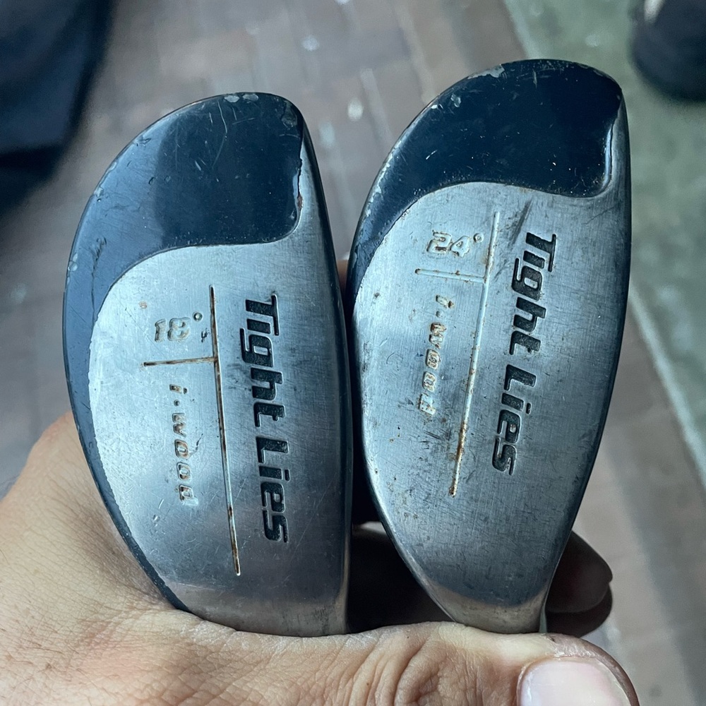 Adams Tight lies 18/24 hybrid irons in right hand